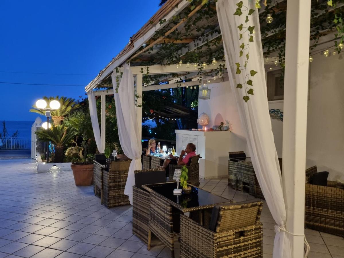 Sant'Angelo  Villa Bina Sea Hotel מראה חיצוני תמונה